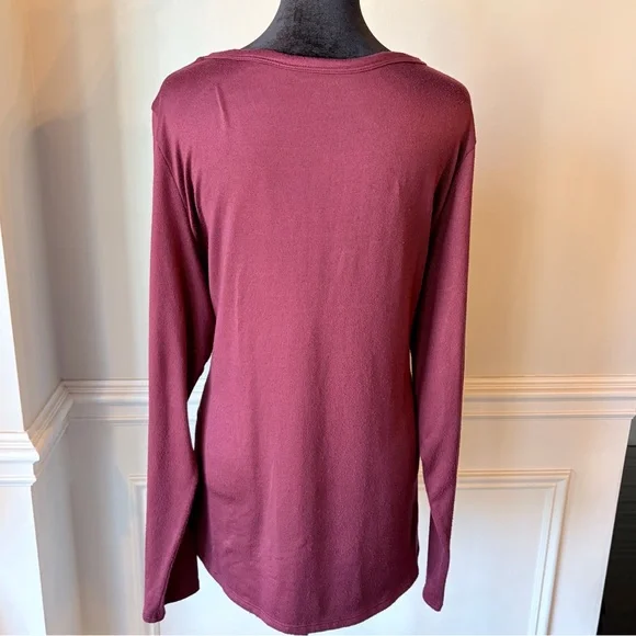 Set of Two American Eagle Size XL Long Sleeve V-Neck Tops - Picture 3 of 7